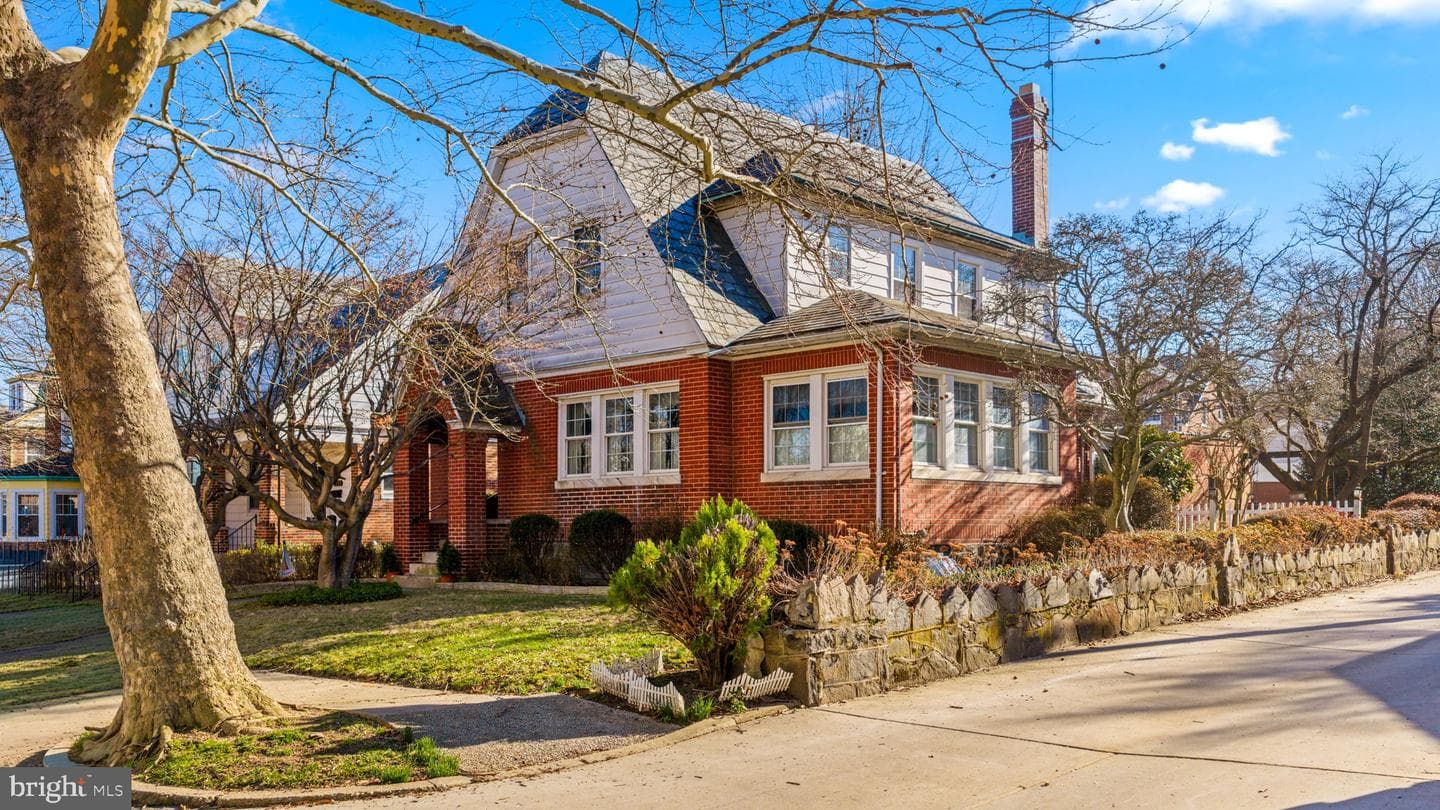 2201 Pelham Avenue photo 63