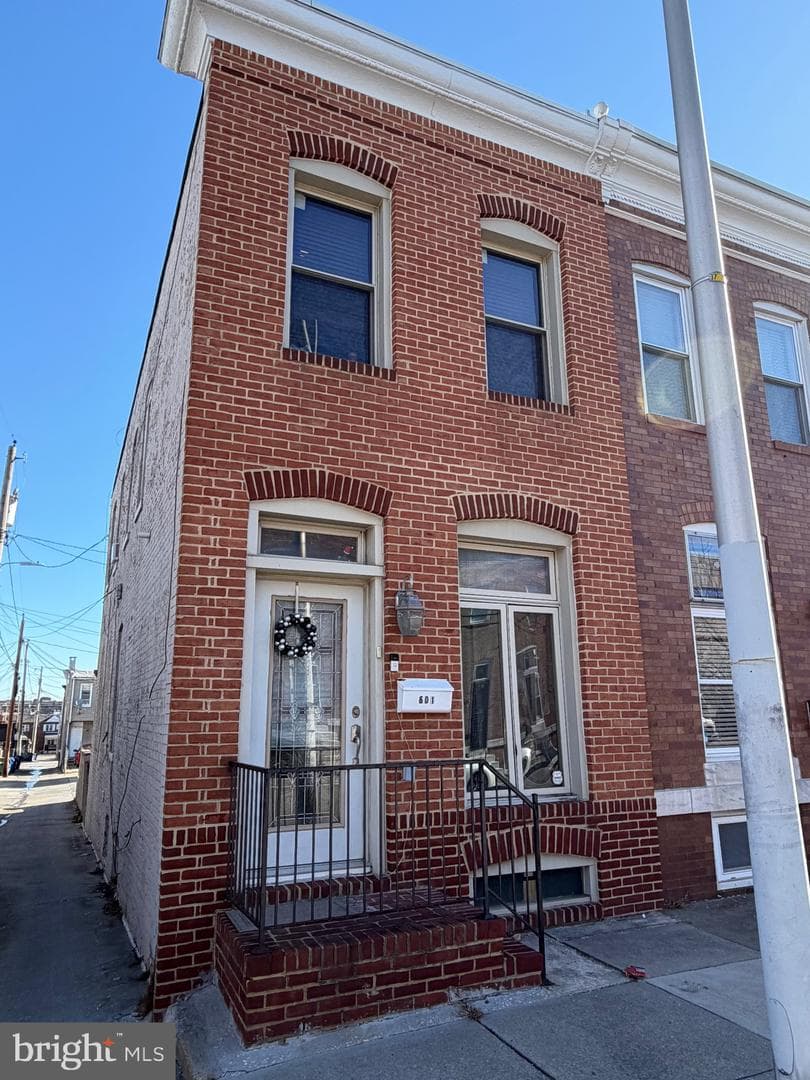801 S Eaton Street photo 1