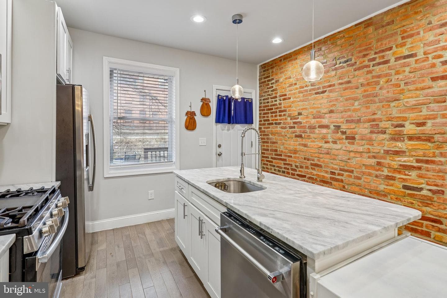 606 S Lehigh Street photo 13