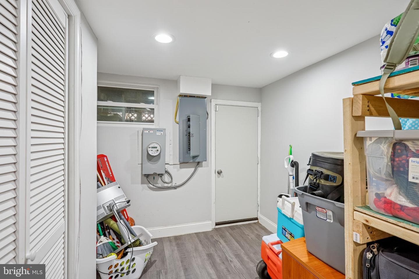606 S Lehigh Street photo 28