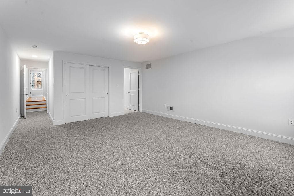 111 S Fulton Avenue photo 19