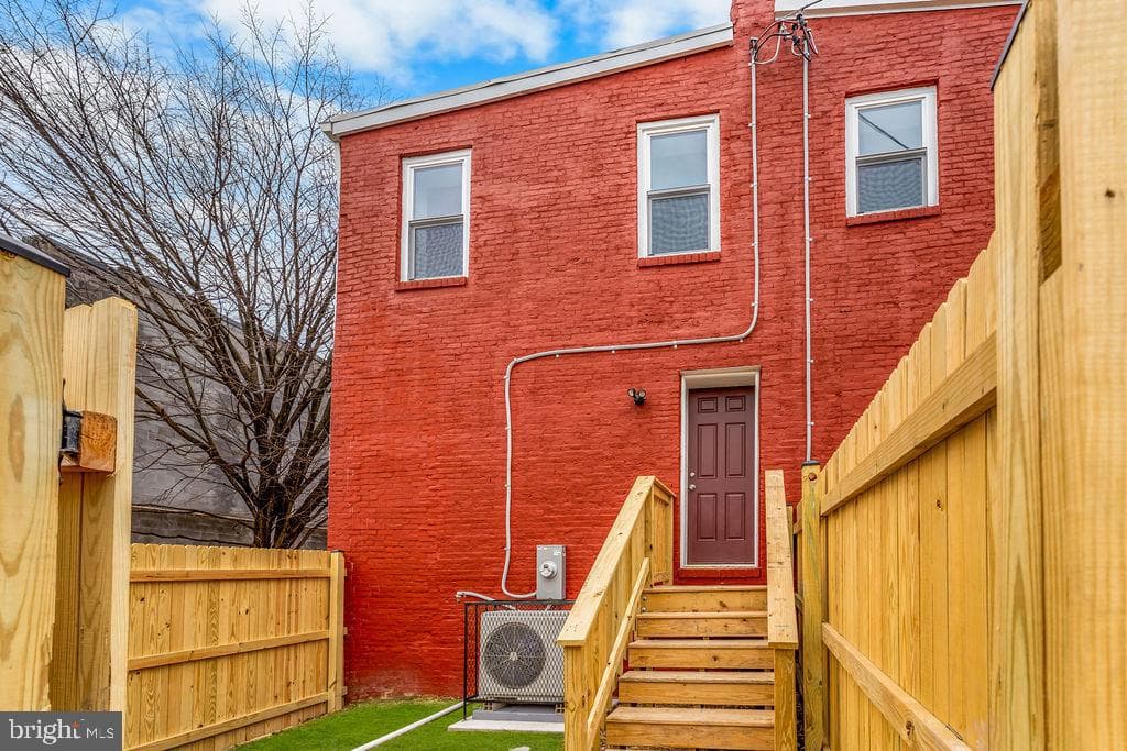 111 S Fulton Avenue photo 35