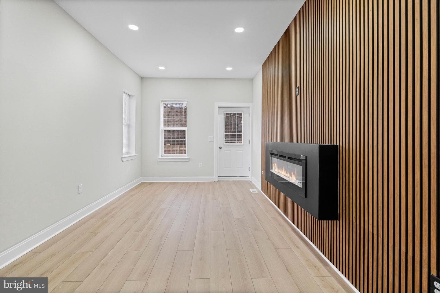 727 E 20th Street photo 5