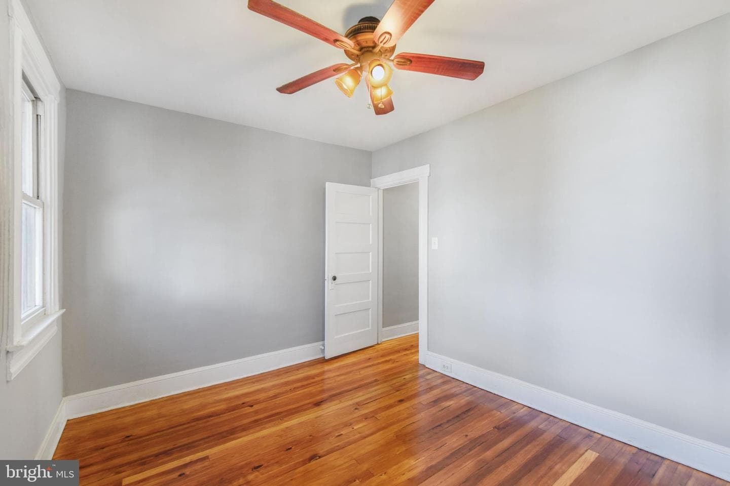2330 Lauretta Avenue photo 23