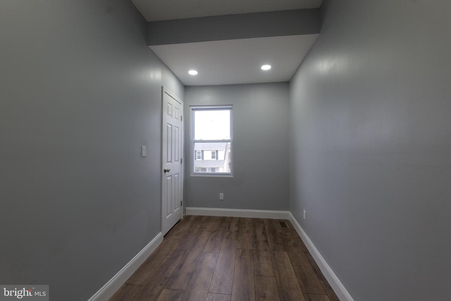 4905 Midwood Avenue photo 29