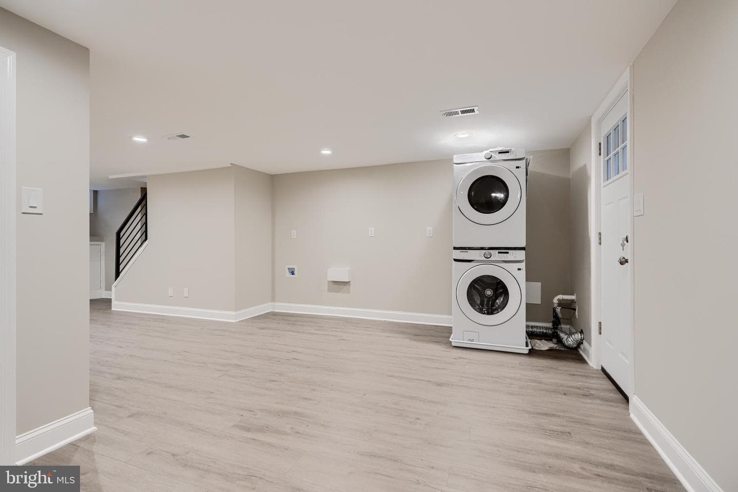 621 Ponca Street photo 17