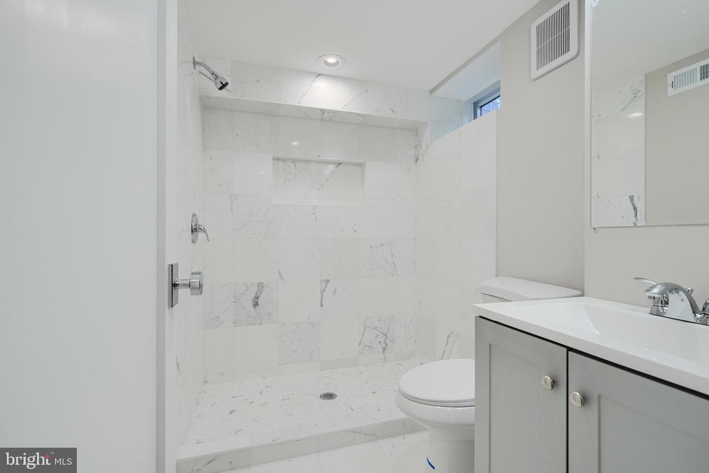 621 Ponca Street photo 18