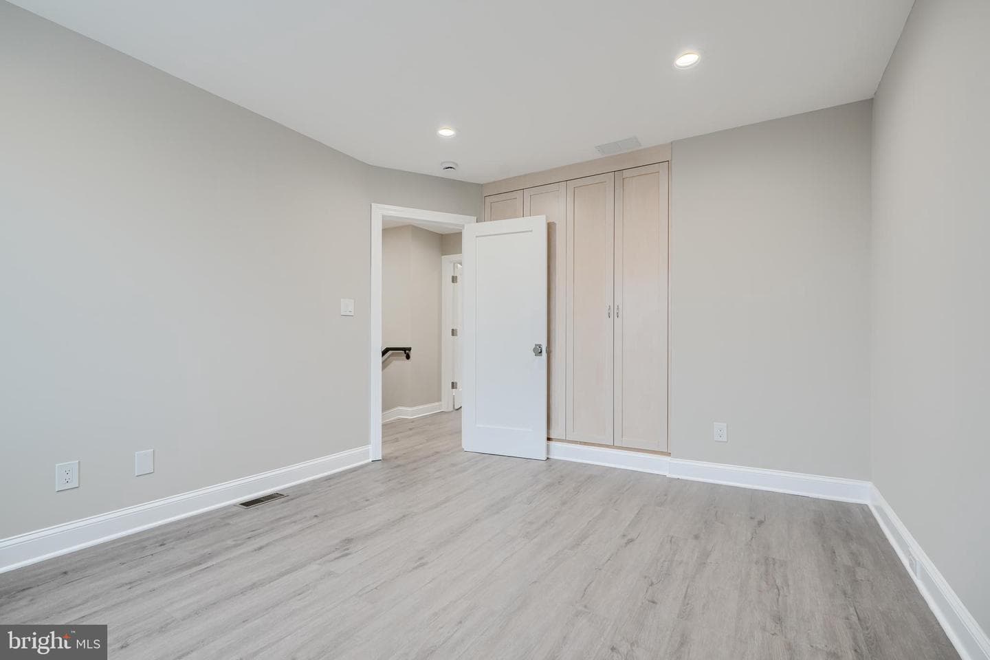 621 Ponca Street photo 24