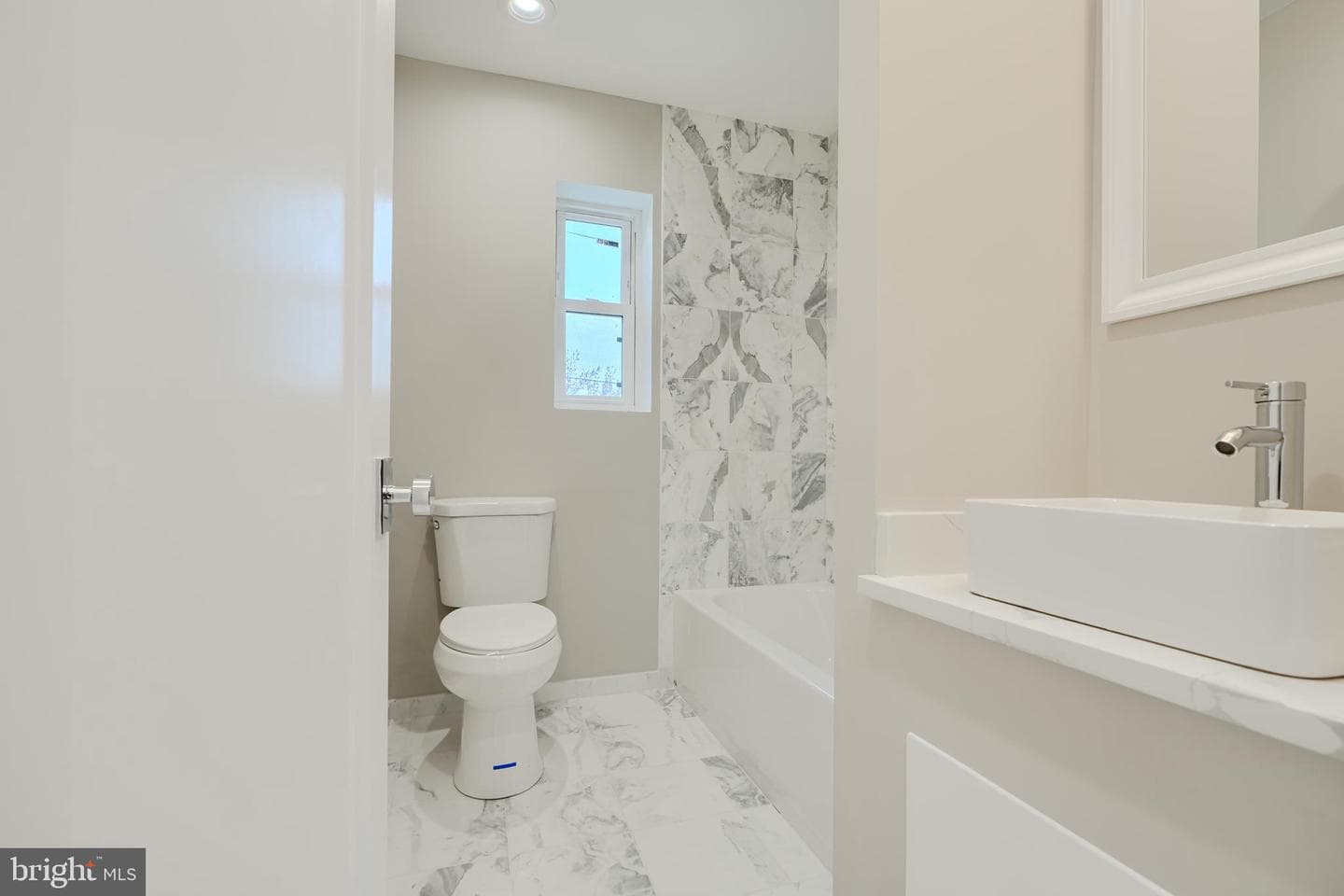 621 Ponca Street photo 25