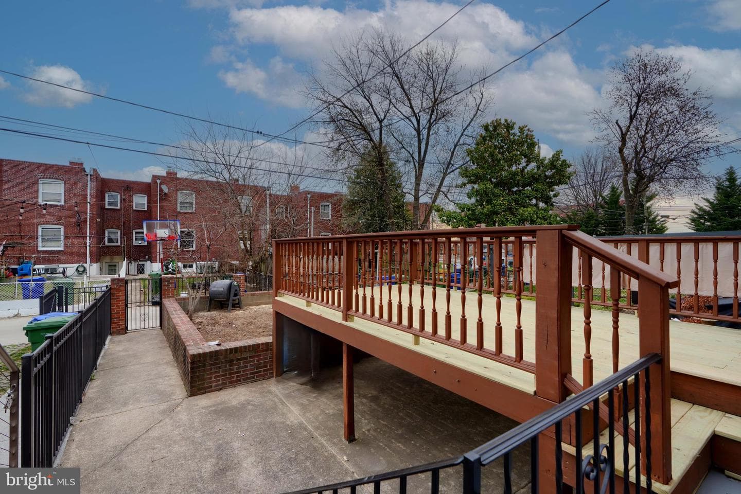621 Ponca Street photo 38