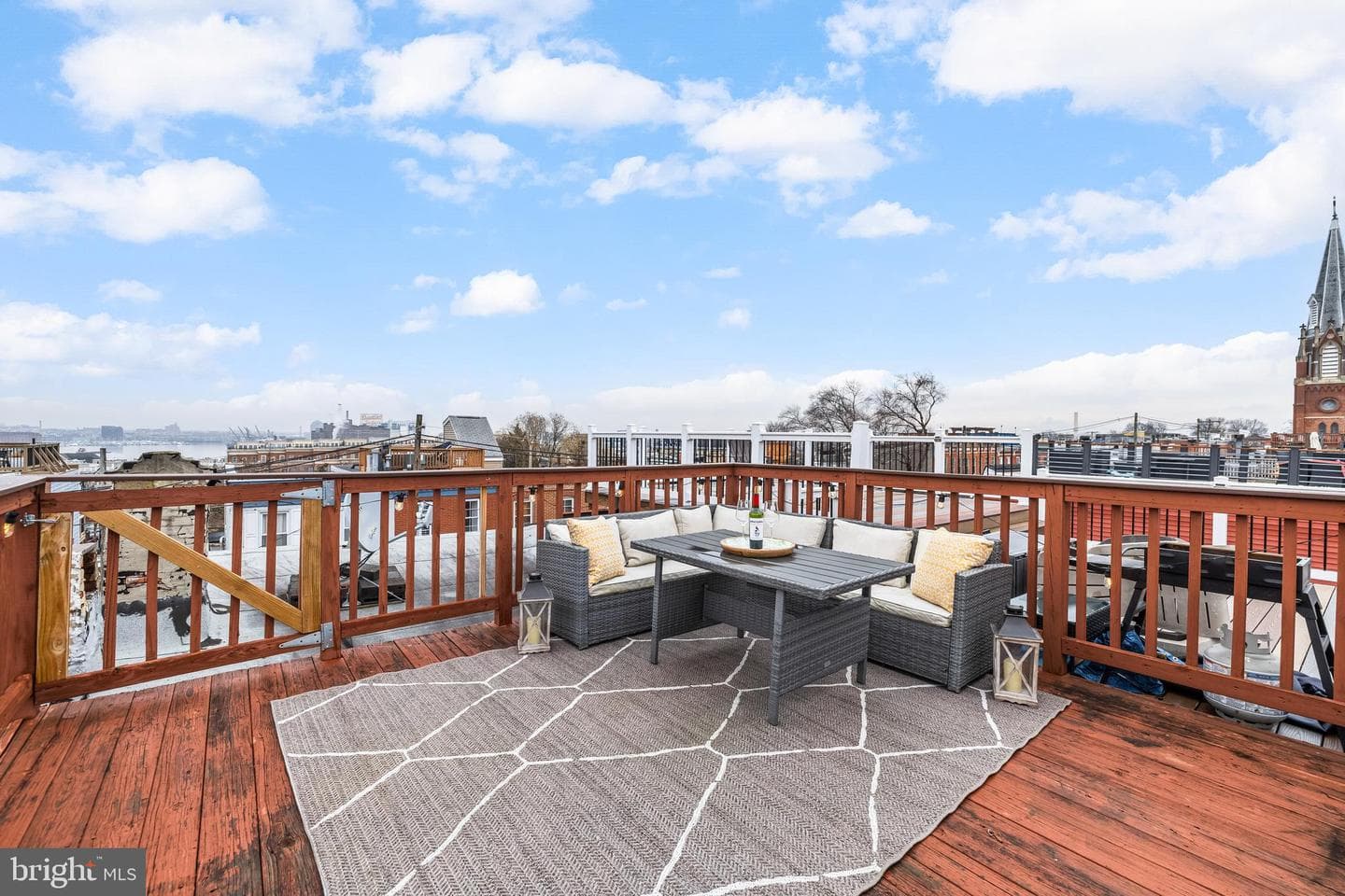 1264 Riverside Avenue photo 41
