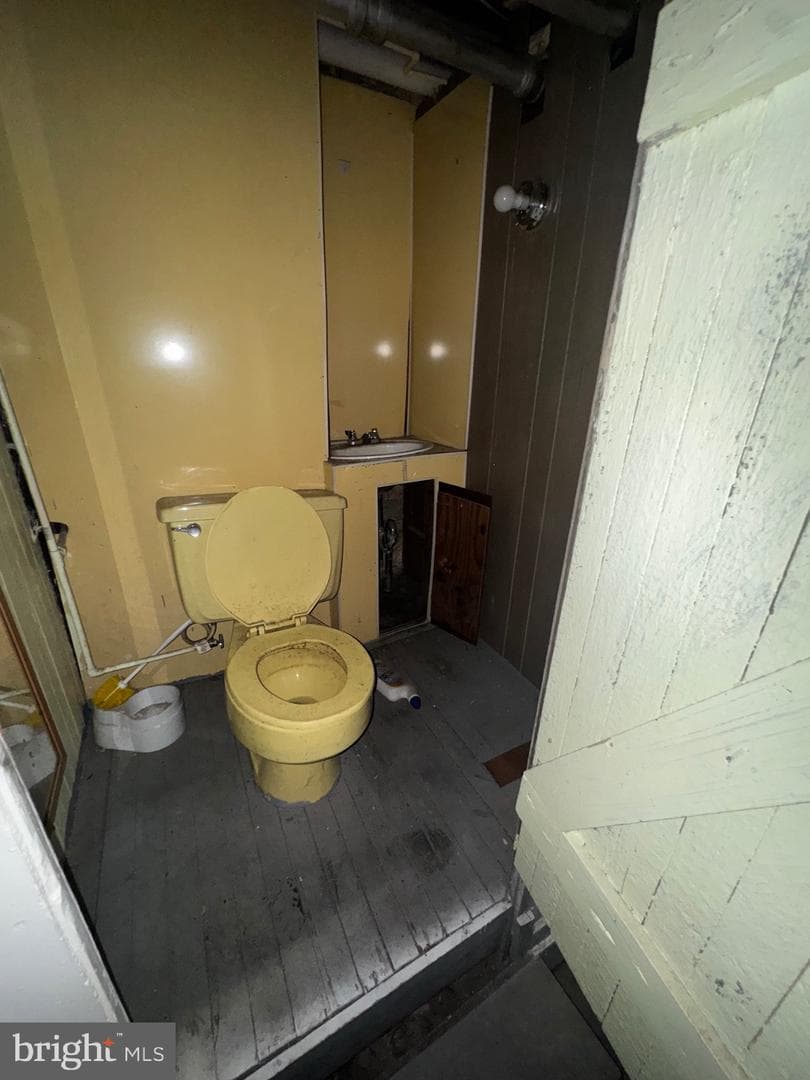 1616 N Smallwood Street photo 39