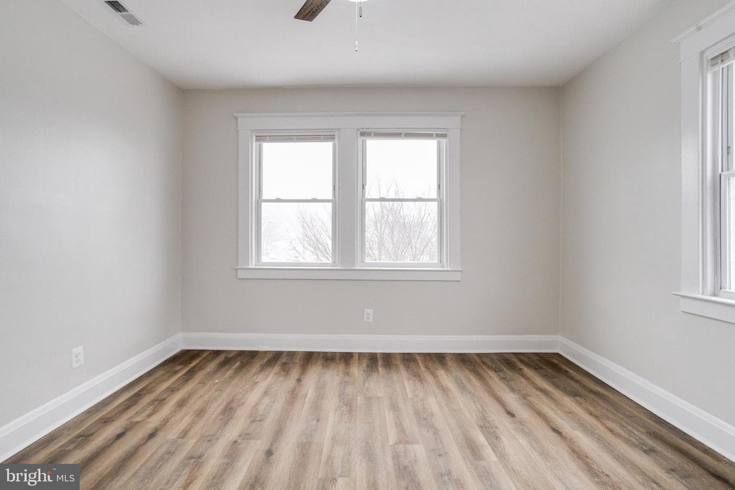 4604 Walther Avenue photo 29