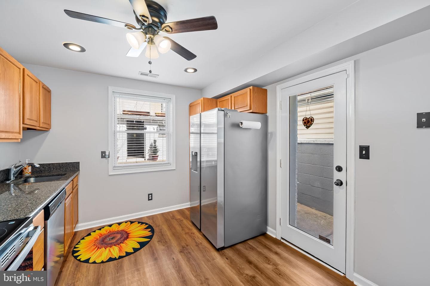 2314 Fleet Street photo 15