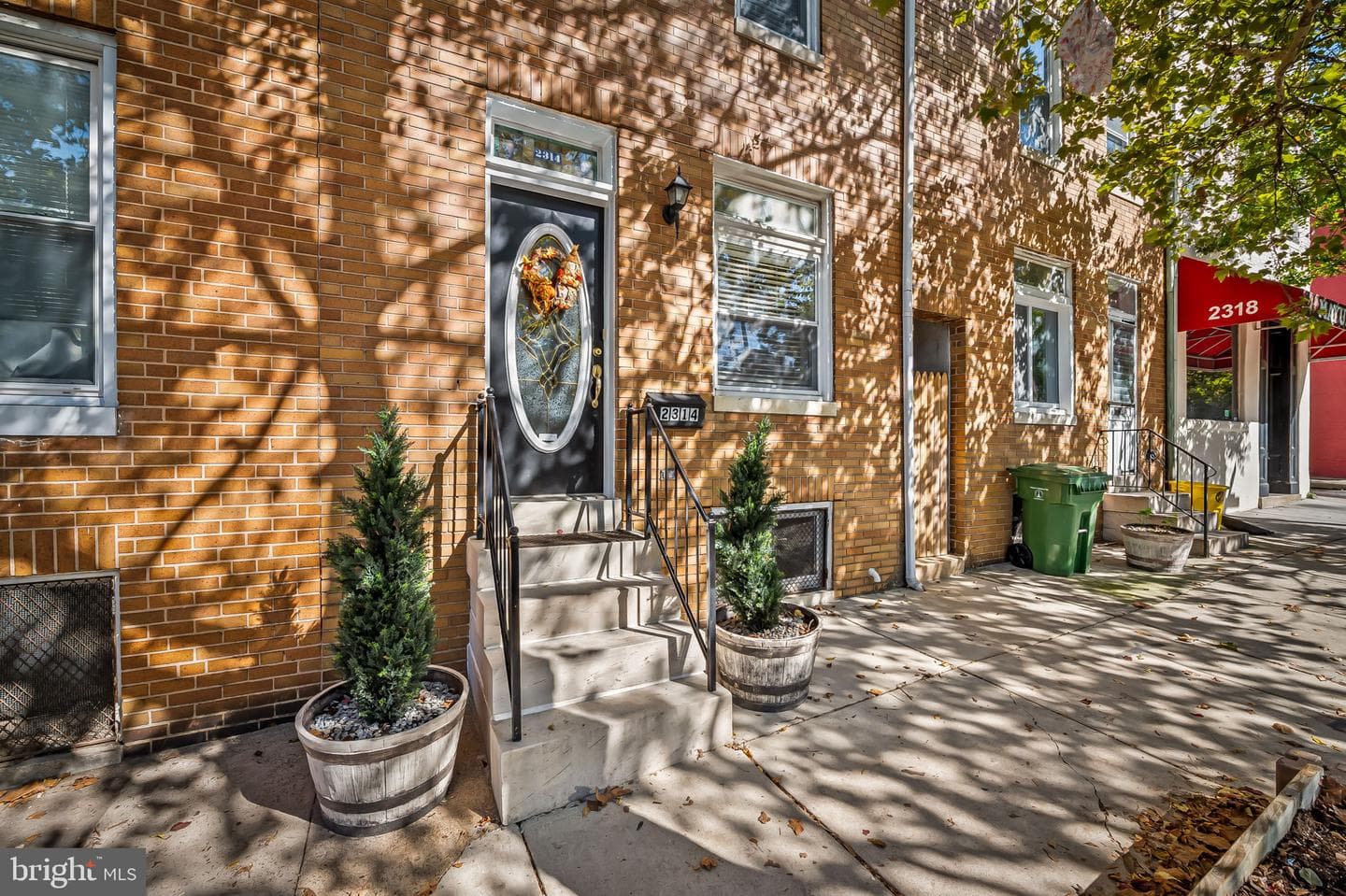 2314 Fleet Street photo 3