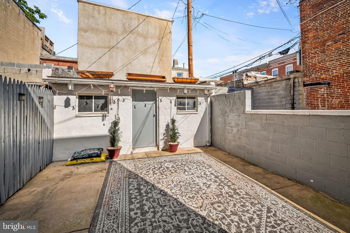 2314 Fleet Street photo 37