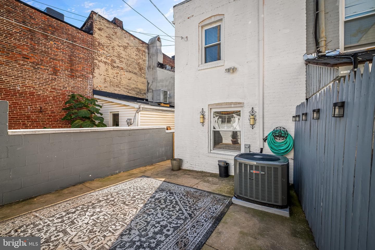 2314 Fleet Street photo 38