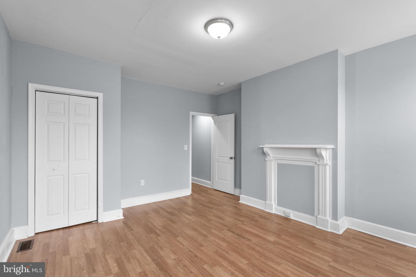 1217 E Oliver Street photo 18