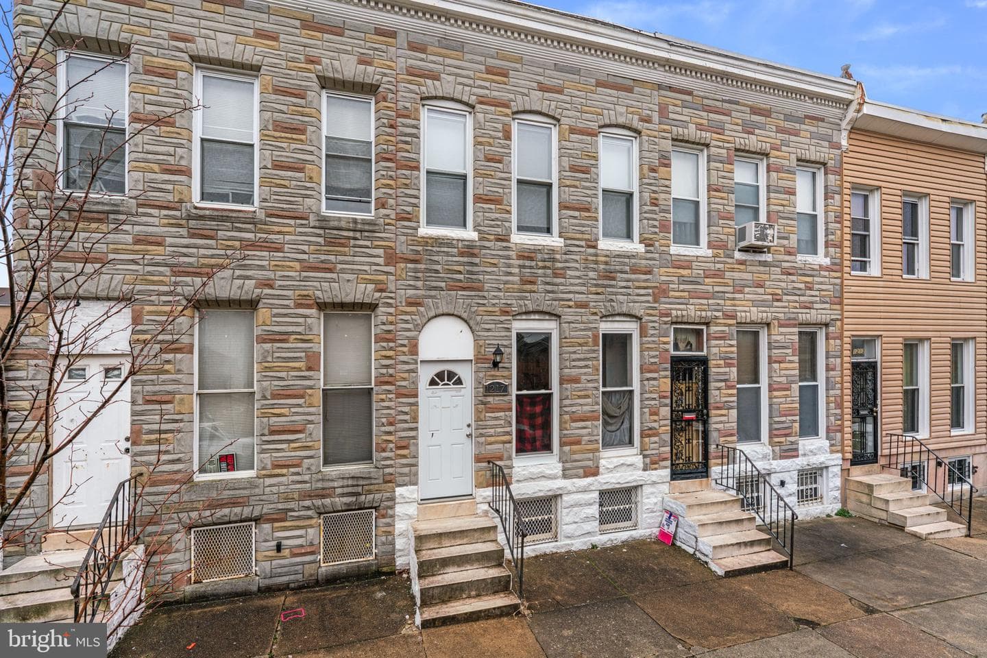 1217 E Oliver Street photo 2