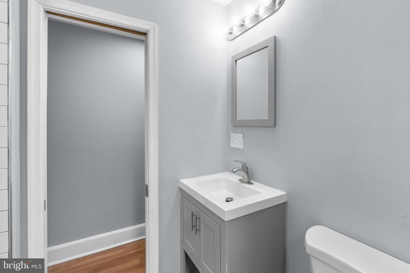 1217 E Oliver Street photo 26