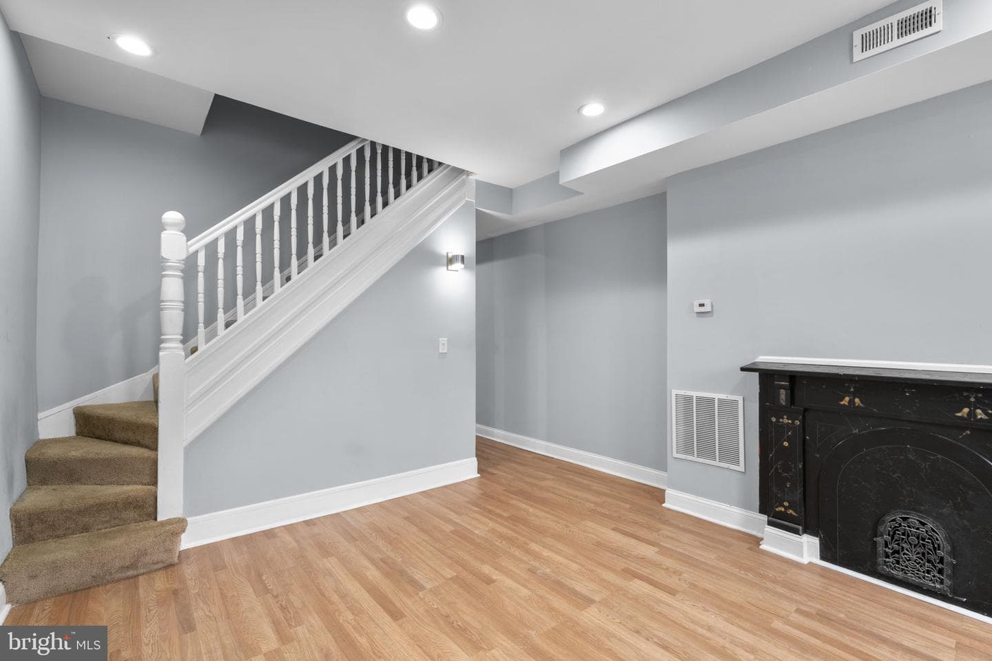 1217 E Oliver Street photo 3