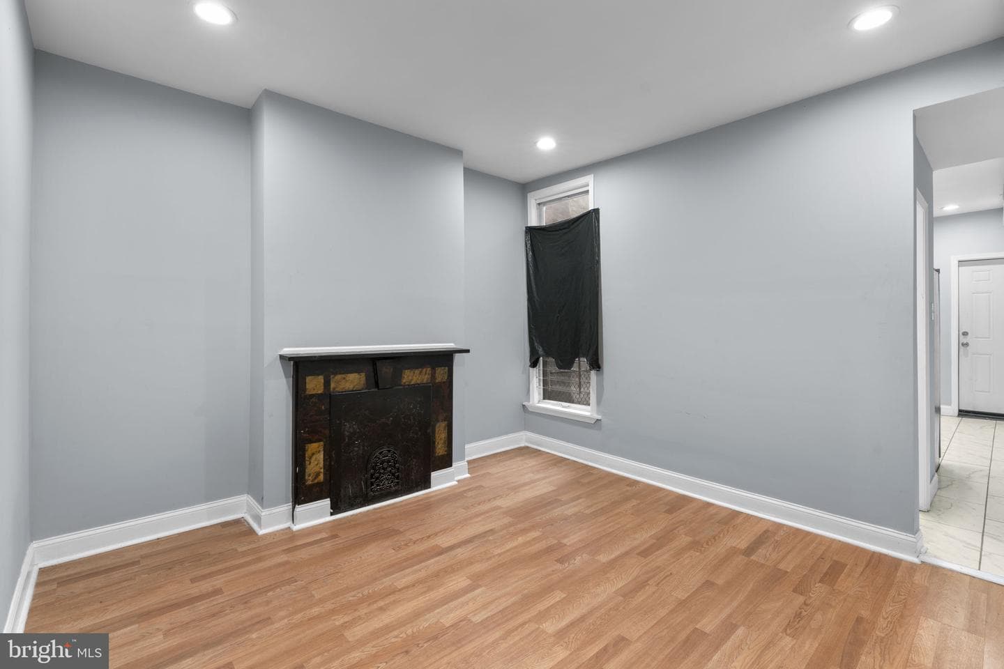 1217 E Oliver Street photo 8