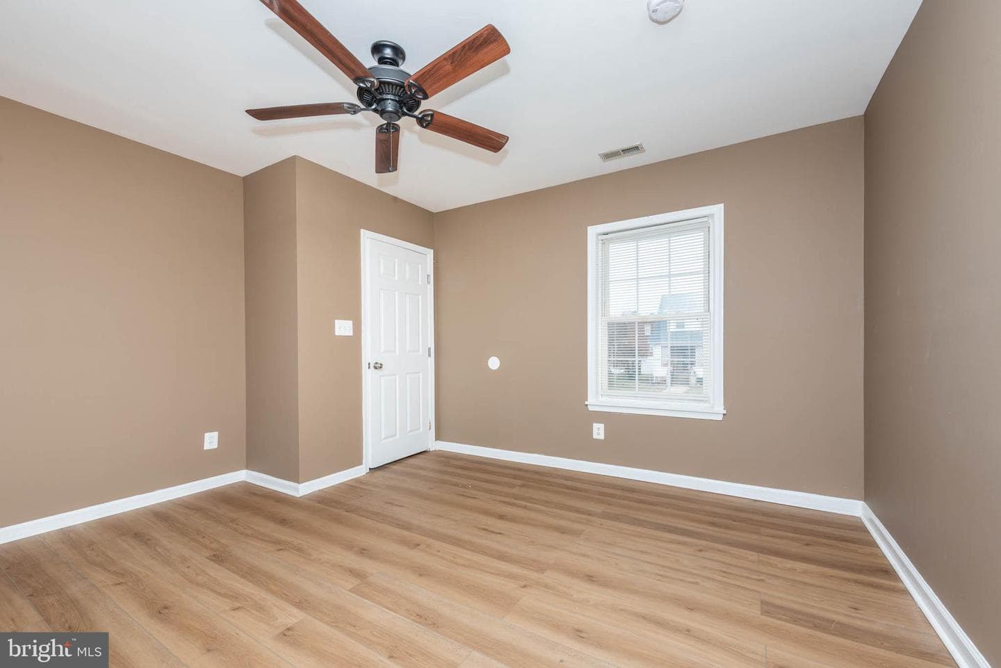 4021 Barrington Road photo 16