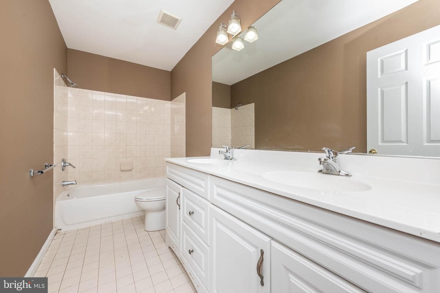 4021 Barrington Road photo 18