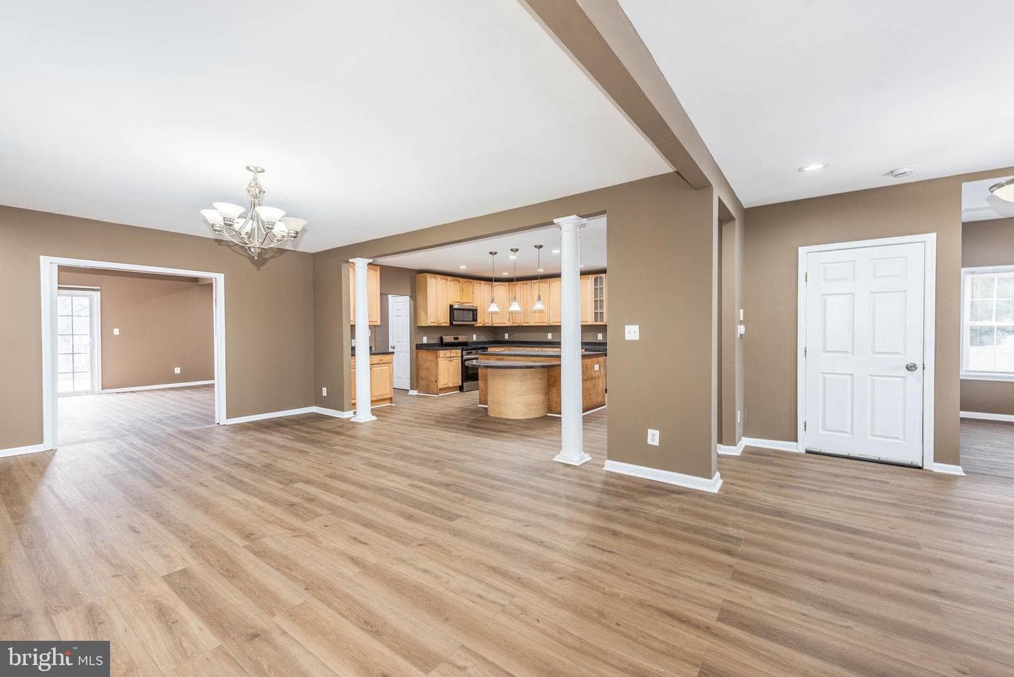 4021 Barrington Road photo 4