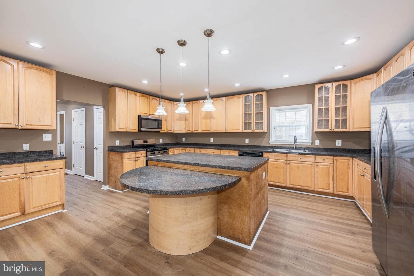 4021 Barrington Road photo 9