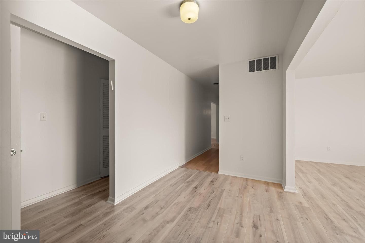 3619 Glengyle Avenue #8c photo 8