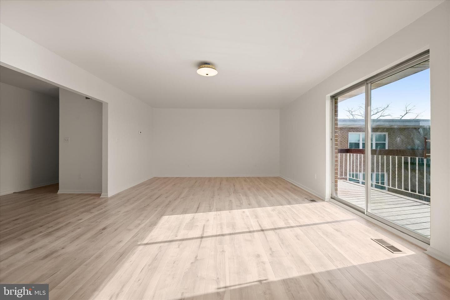 3619 Glengyle Avenue #8c photo 9