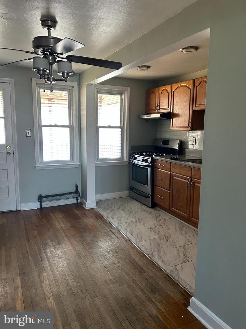 3653 Mactavish Avenue photo 6