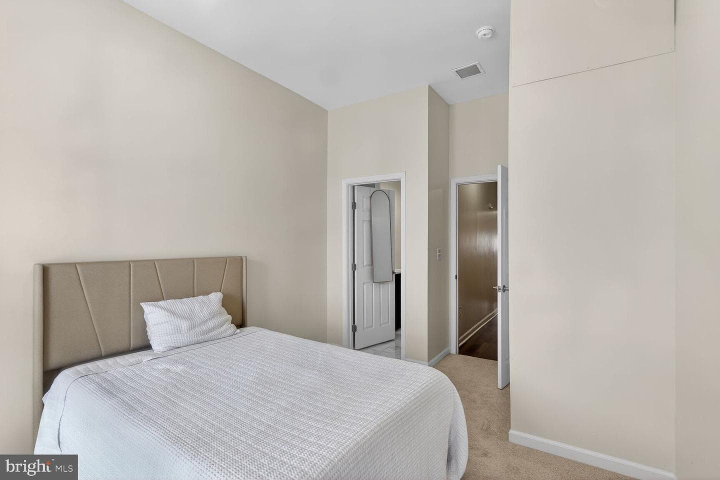 1246 Washington Boulevard photo 12
