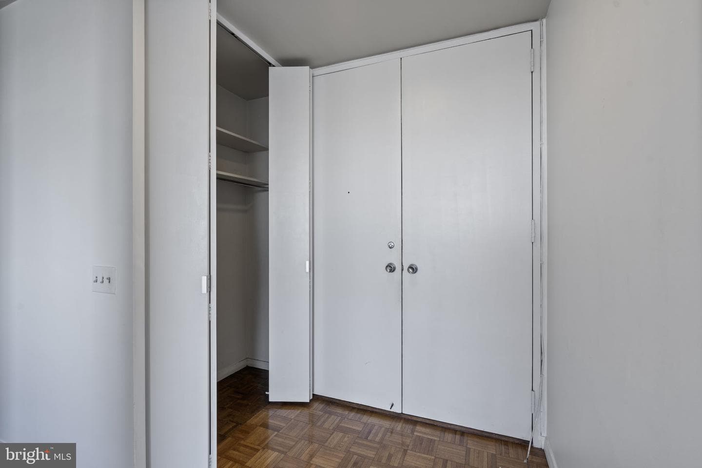 4000 N Charles Street #905 photo 12