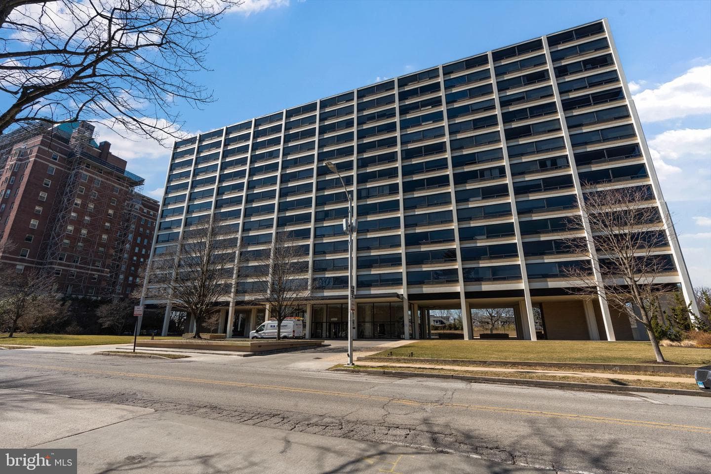 4000 N Charles Street #905 photo 16