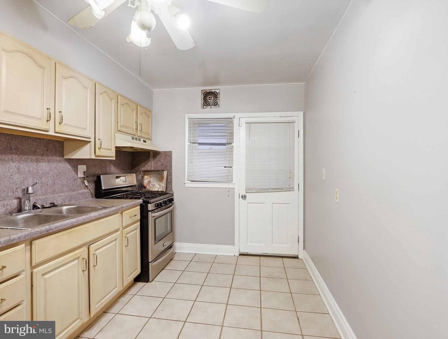 6210 Pilgrim Road photo 9