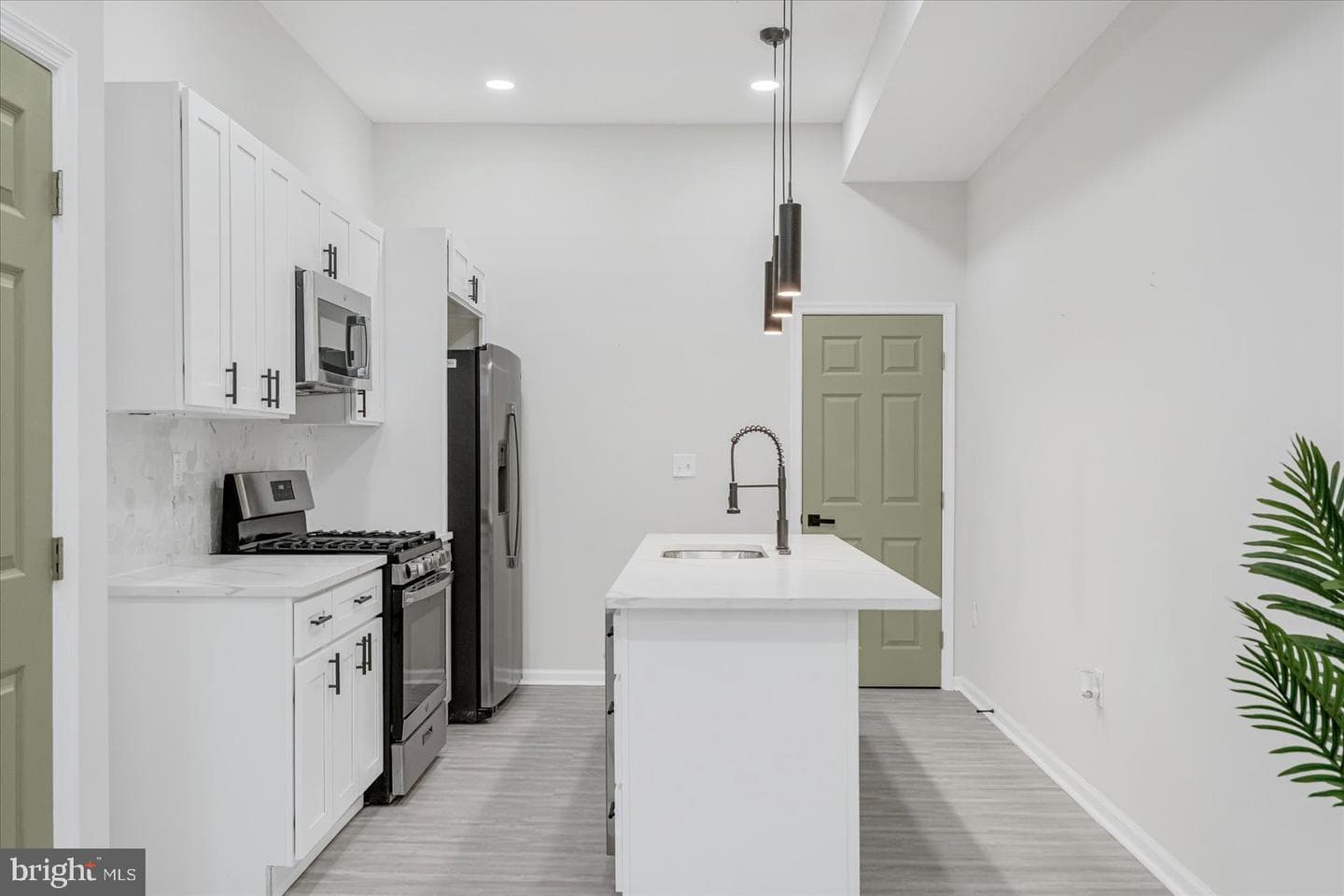 1743 E Federal Street photo 10