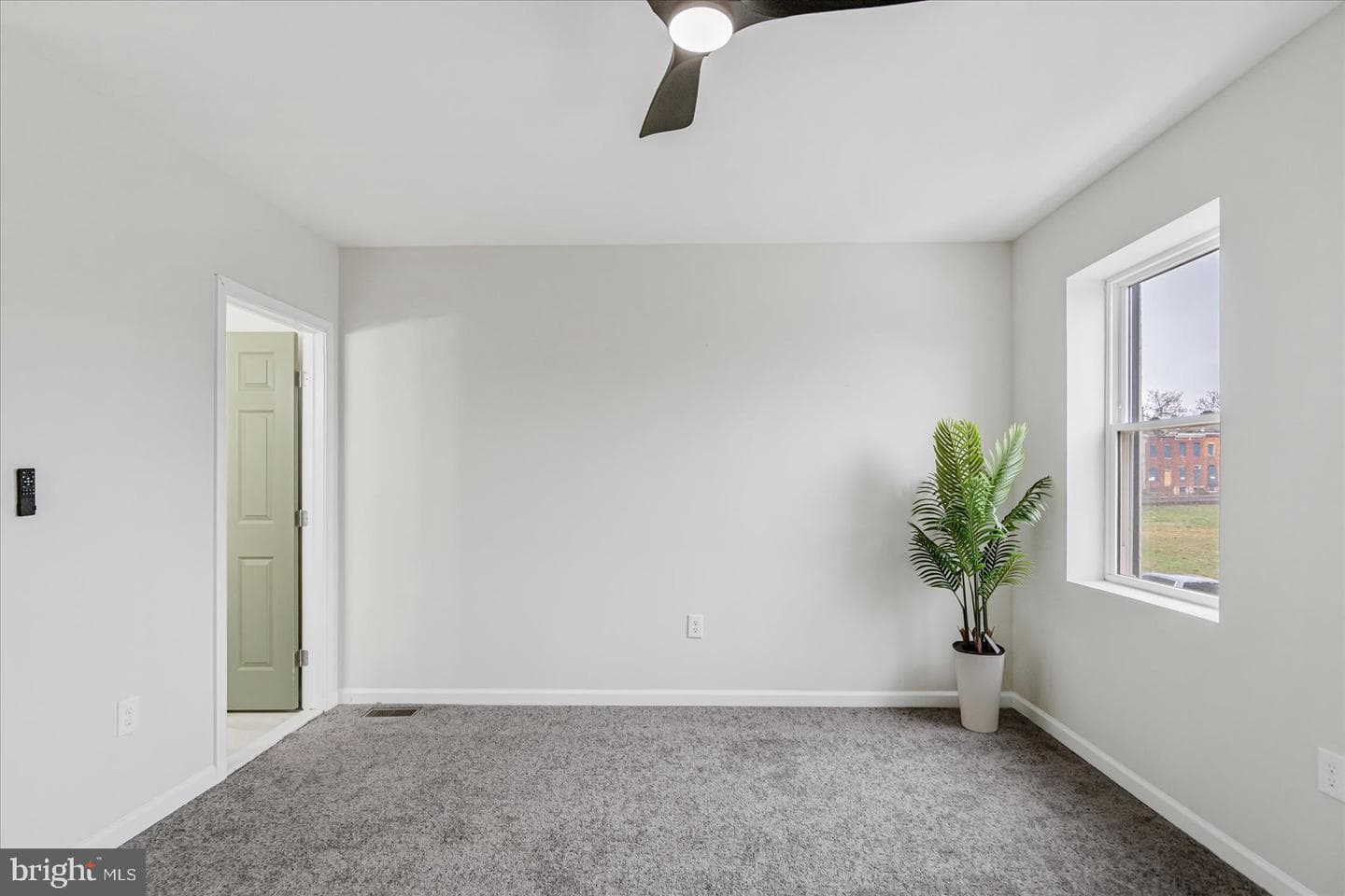 1743 E Federal Street photo 19