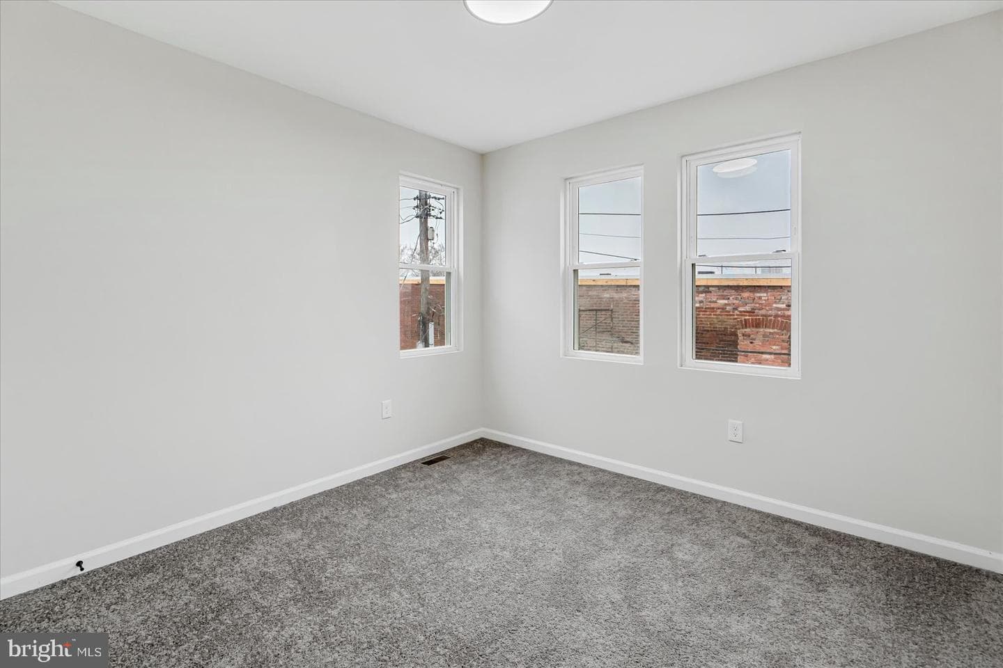 1743 E Federal Street photo 26