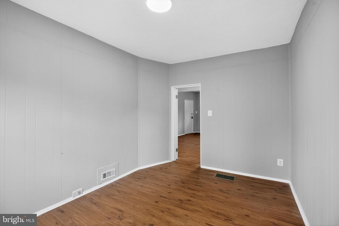 5446 Narcissus Avenue photo 14