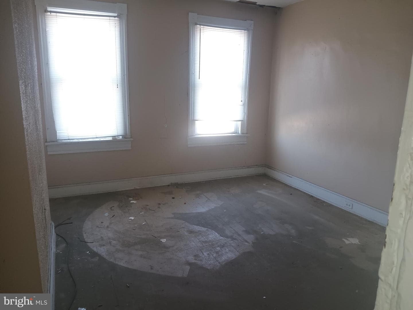 516 N Franklintown Rd photo 7