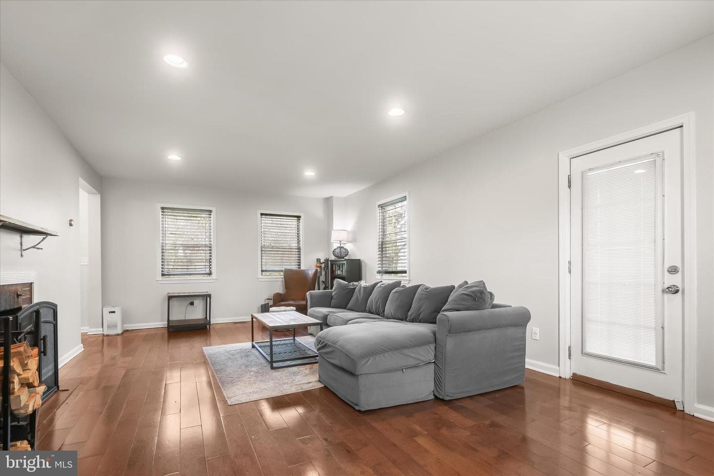 2207 Woodbourne Avenue photo 10
