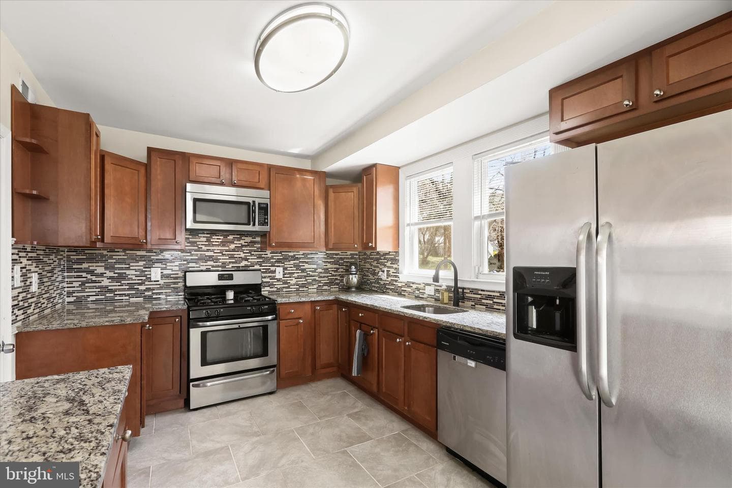 2207 Woodbourne Avenue photo 19