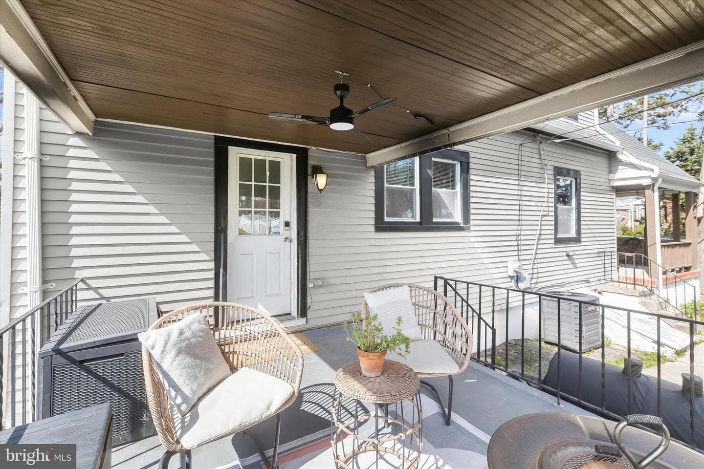 2207 Woodbourne Avenue photo 27