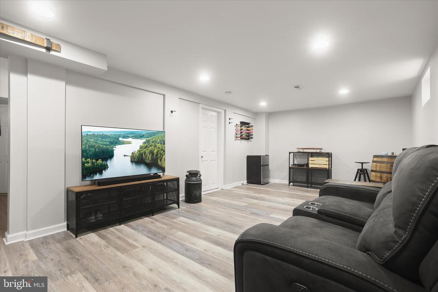 2207 Woodbourne Avenue photo 41