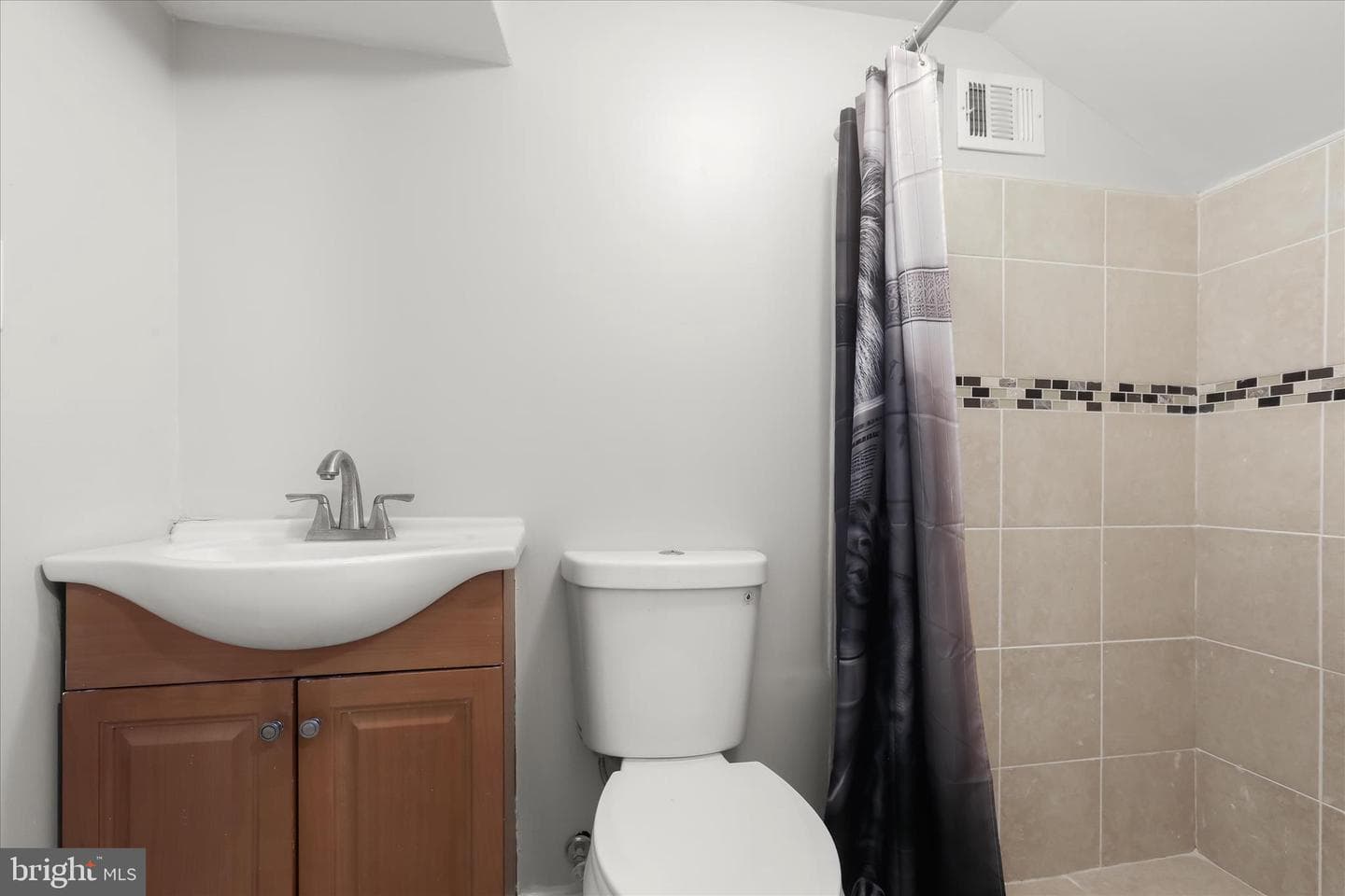 2207 Woodbourne Avenue photo 42