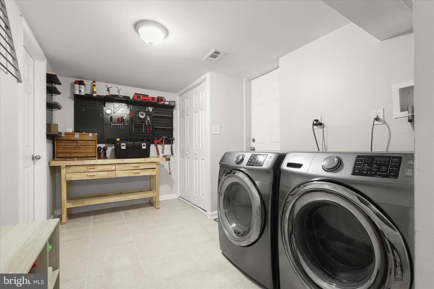 2207 Woodbourne Avenue photo 43