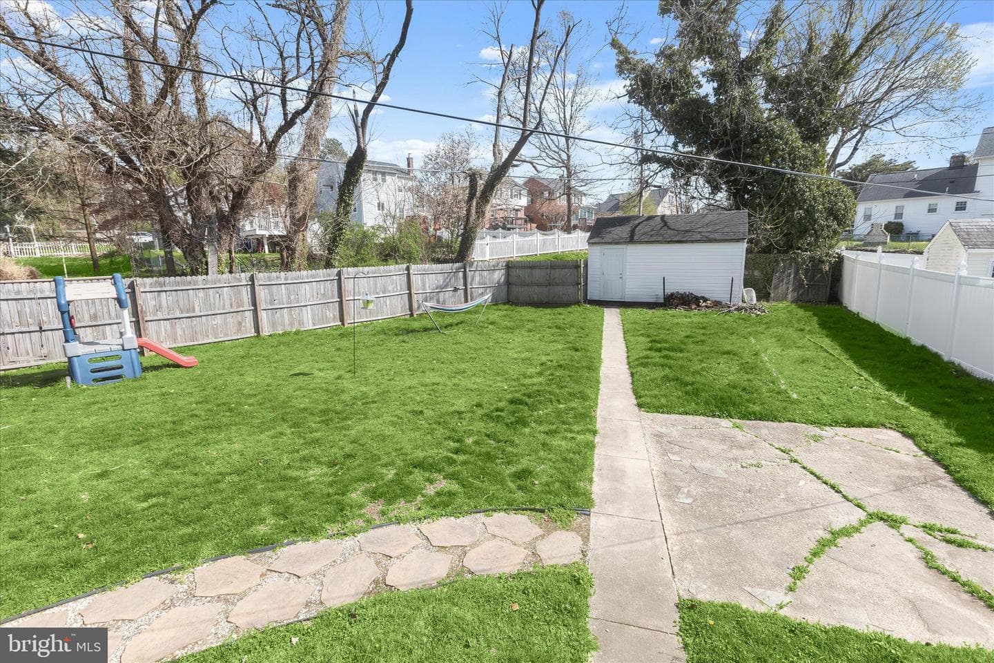 2207 Woodbourne Avenue photo 44
