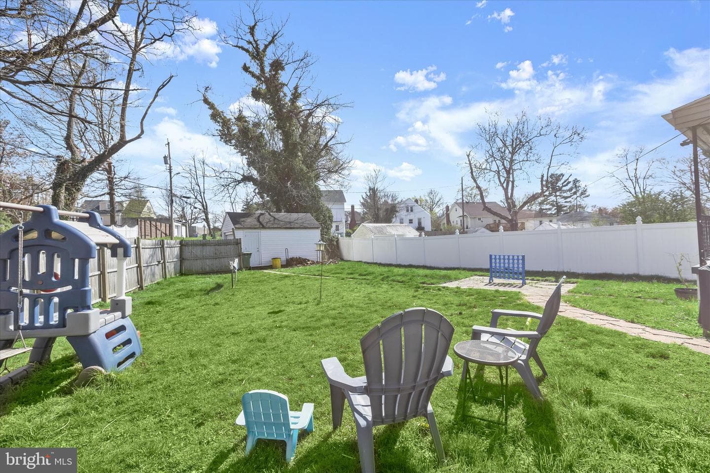 2207 Woodbourne Avenue photo 45